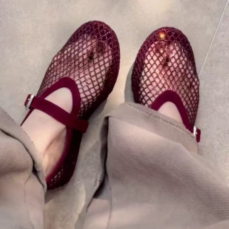 Women Shoes Sandals - รองเท้าแตะแบบสวมประดับเพชรทรงกลวงสำหรับผู้หญิง รุ่นใหม่ปี 2026 ระบายอากาศได้ดี ดีไซน์ตาข่ายแบบถัก สไตล์แมรี่เจน