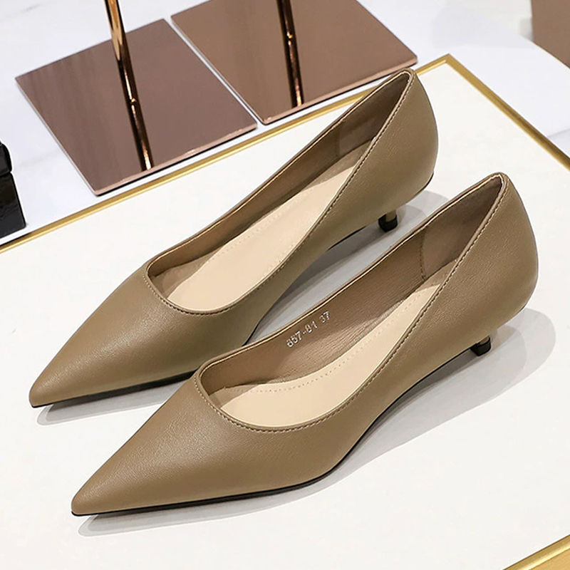 รองเท้าส้นสูงหัวแหลมแบบแฟชั่น  - Women'S Shoes Big Feet บทวิจารณ์และราคา